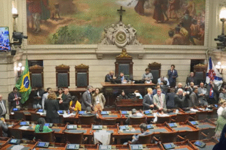 Câmara aprova em primeira discussão projeto para atualizar Regimento Interno da casa