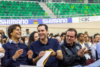 Paes faz afago a antigos aliados de sua gestão: 'Para deixar a oposição com raiva'