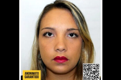 Decon tenta prender a enfermeira Sabrina Rabetin Serri, de 39 anos