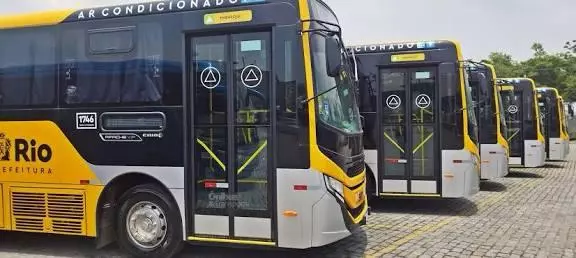A Secretaria municipal de Transportes publicou, no Diário Oficial desta sexta-feira (17), a abertura da concorrência para três lotes de linhas de ônibus na Zona Oeste