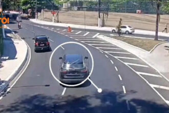 Jeep Compass preto passou pelo bairro da vítima no domingo
