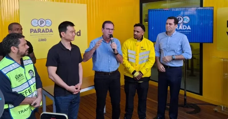 Ameaça e perseguição: Paes mira nos entregadores e comerciantes para atingir gigantes do delivery