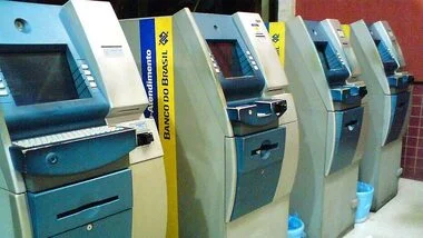 Fraude com 'chupa-cabra' no Bando do Brasil assusta clientes no Rio