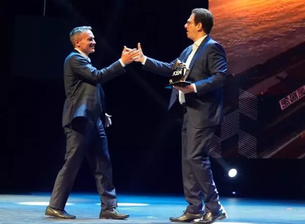 Marcos Saceanu e Leonardo Mesquita, o atual e o futuro presidentes da Ademi-RJ, na festa da mais importante premiação do mercado imobiliário carioca