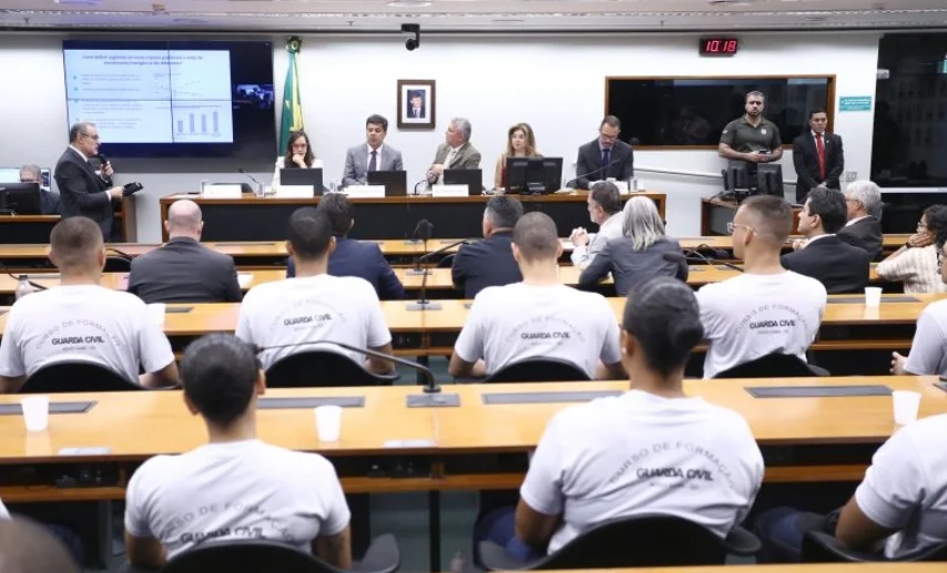 'Pena de morte já existe no Brasil', dispara relator da PEC da Segurança