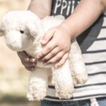 Chega de abuso: Senado avalia até 6 anos de cadeia para shows que expõem crianças à erotização