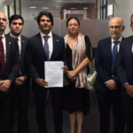 PSD denuncia à PGR, em Brasília, uso da Polícia Civil 'como arma política' na prisão de Salvino Oliveira