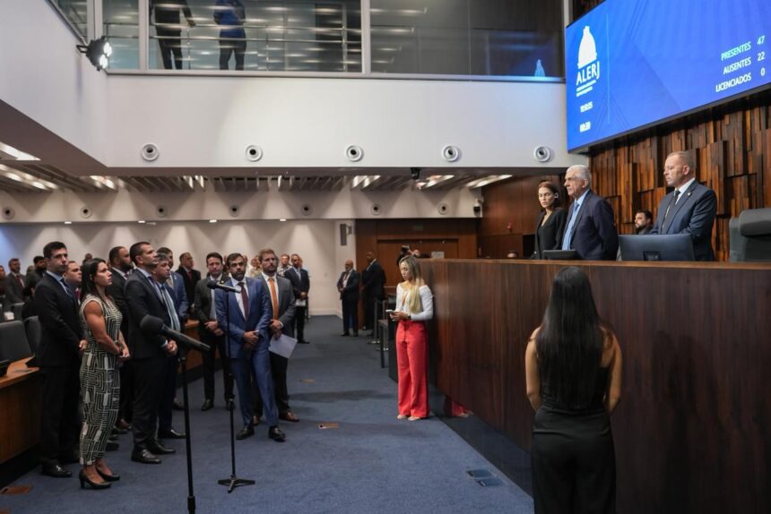 Sessão na Alerj que aprovou 30 milhôes aos municípios