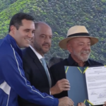 Eduardo Cavaliere, Ricardo Couto e Lula durante evento em Guaratiba