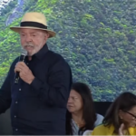 Lula durante discurso do PAC Jardim Maravilha