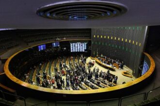 O cofre, ou melhor, o plenário do Senado, que, ao lado da Câmara, foram responsáveis pelo repasse de R$ 8 bilhões em emendas, em pouco mais de dez anos, aos municípios do Rio