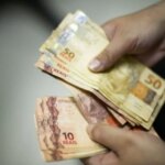 Parece piada: ganhar R$ 3.590 por mês já coloca brasileiro entre os 10% mais ricos do país