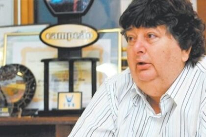 O prefeito de Volta Redonda, Antônio Francisco Neto, foi condenado pelo TCE-RJ a devolver R$ 3,28 milhões aos cofres públicos, de forma solidária com a ex-secretária Rosemari Machado Vilela, por contrato firmado em 2016 para hospedagem de idosos em um resort de Teresópolis.