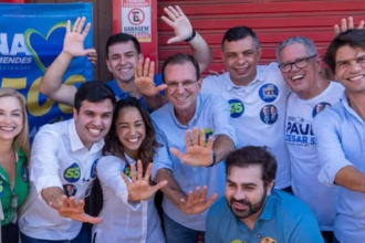 Paes promete mais policiais, aeroporto turbinado e grandes eventos para virar o jogo na Região dos Lagos