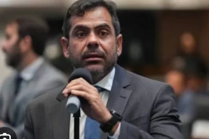 Cidade bilionária, povo pobre? Deputado dispara: 'Riqueza pra quem?'