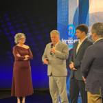 Eleições 2026: Anthony Garotinho chega para o debate ao governo do estado