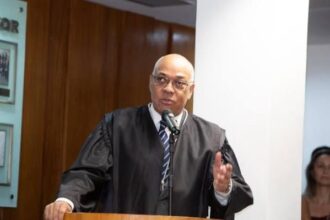 O procurador de Justiça Ricardo Ribeiro Martins, que acabou de cumprir mandato como corregedor-geral do Ministério Público do Estado do Rio (MPRJ), passará a integrar a assessoria de atribuição originaria criminal a partir de 1º de agosto.