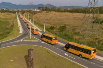 Novos ônibus do Sistema RIO estacionados na garagem pública inaugurada em Campo Grande, na Zona Oeste do Rio.