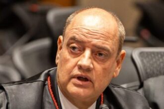 A primeira rodada do Diário Oficial veio com uma pauta única — exonerações