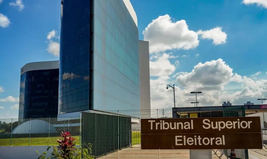 Sede do Tribunal Superior Eleitoral (TSE), em Brasília, onde ministros discutirão o uso de inteligência artificial nas eleições.