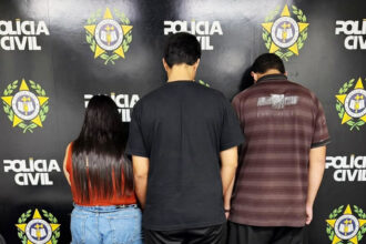 Operação da 123ª DP apreendeu cocaína, rádios comunicadores, anotações e dinheiro no Parque Aeroporto
