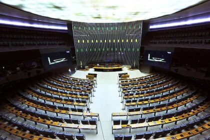 Rio tem 16,7 candidatos por vaga na Câmara Federal e fica entre os estados com maior disputa