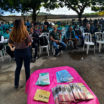 Profissional fala sobre o tratamento contra o tabagismo para trabalhadores dos serviços de limpeza e manutenção urbana de Saquarema.