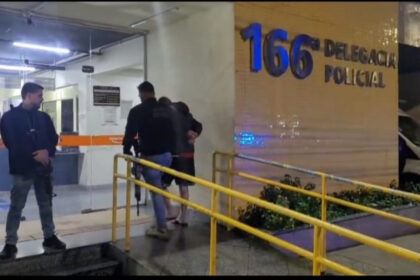 Chegada do 01 do TCP na delegacia de Angra